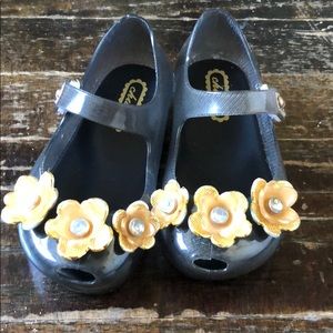 Chulis lighted soles mary janes size 5